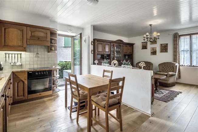 6 Zimmer Einfamilienhaus in Vico Morcote – Foto 2 von 8