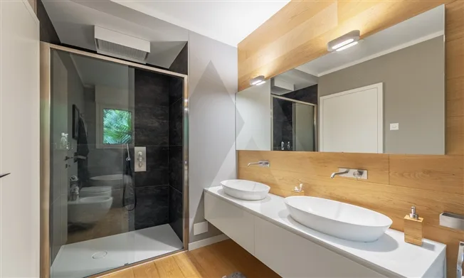 Design villa with breathtaking lake view, SPA and indoor pool - Vico Morcote – photo 11 of 16