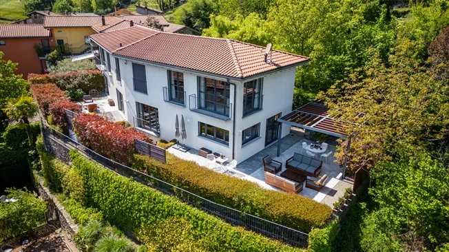6.5 Zimmer Villa in Vico Morcote – Foto 2 von 15