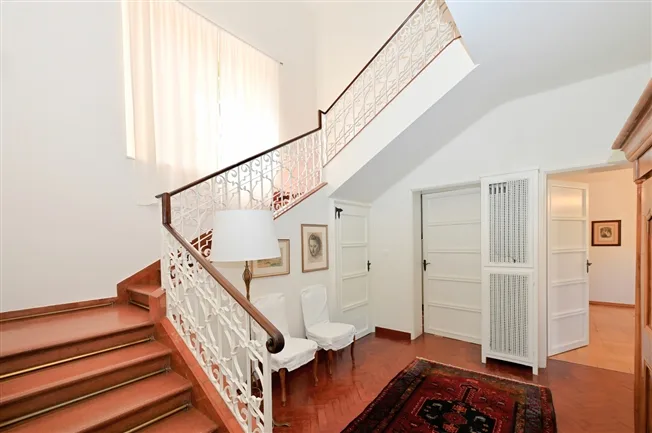 9.5 Zimmer Villa in Sorengo – Foto 16 von 18
