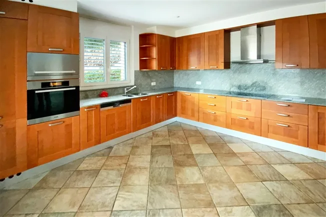 8 Zimmer Villa in Gentilino – Foto 2 von 12