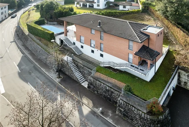 8 Zimmer Villa in Gentilino – Foto 11 von 12