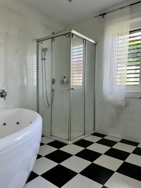 4.5 Zimmer Attikawohnung in Collina d’Oro – foto 3 di 10