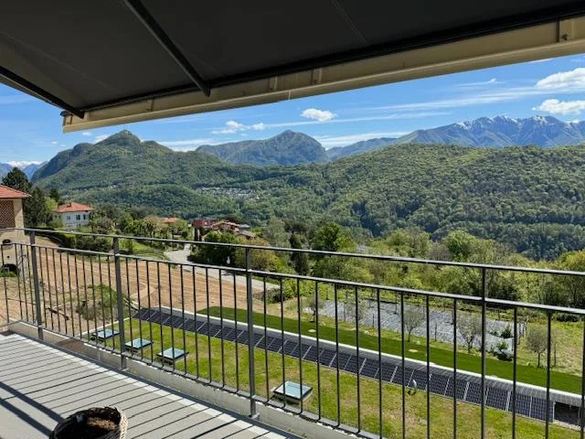 6 Zimmer Attikawohnung in Collina d’Oro – Foto 2 von 10