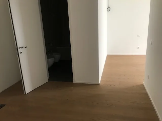 6 Zimmer Attikawohnung in Collina d’Oro – Foto 2 von 5