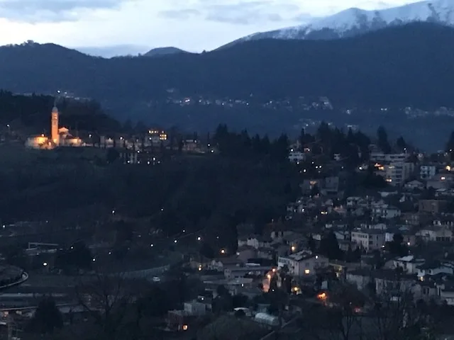 4.5 Zimmer Wohnung in Collina d’Oro – Foto 2 von 4