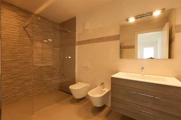 5 Zimmer Einfamilienhaus in Collina d’Oro – Foto 3 von 4
