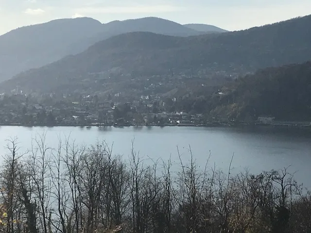 5.5 Zimmer Doppeleinfamilienhaus in Collina d’Oro – Foto 2 von 5