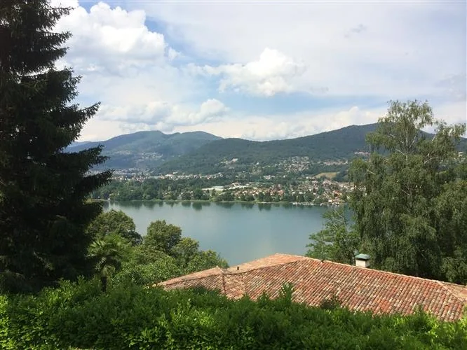 5.5 Zimmer Doppeleinfamilienhaus in Collina d’Oro – Foto 4 von 5