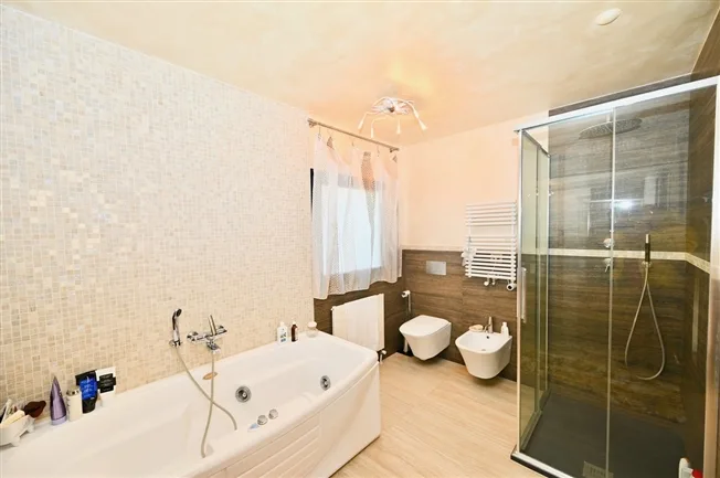 6 Zimmer Villa in Agra – Foto 12 von 36