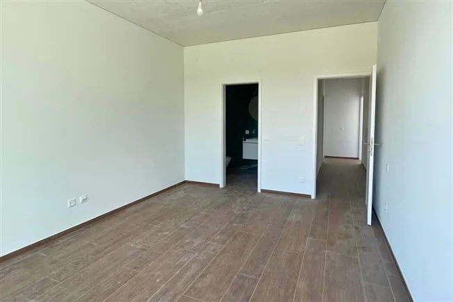 5.5 Zimmer Reihenfamilienhaus in Manno – photo 13 of 17