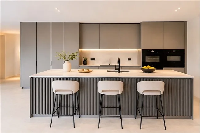 5.5 Zimmer Einfamilienhaus in Manno – Foto 6 von 13