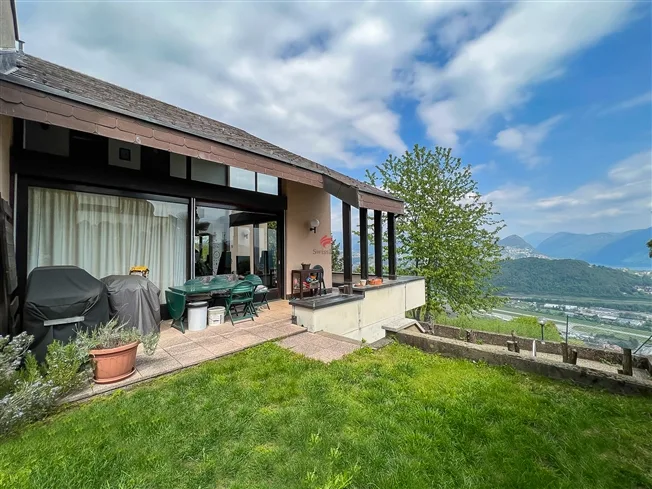 5.5 Zimmer Villa in Bioggio – Foto 8 von 10