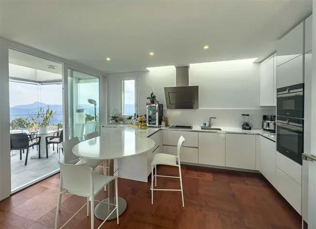 6.5 Zimmer Villa in Cademario – foto 4 di 12