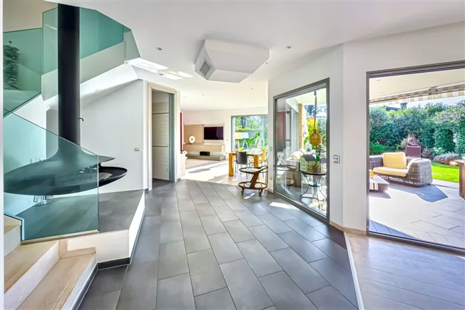 Villa in Vezia – Foto 4 von 13