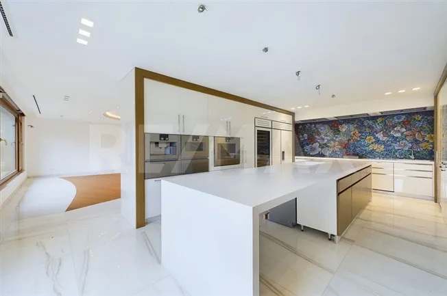 9 Zimmer Einfamilienhaus in Porza – Foto 4 von 13