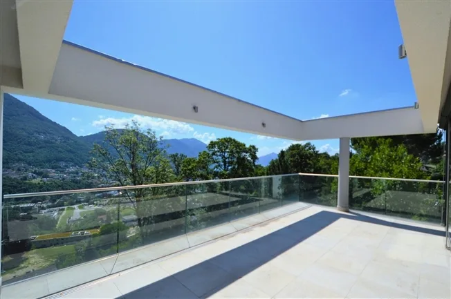 5.5 Zimmer Attikawohnung in Comano – Foto 8 von 12
