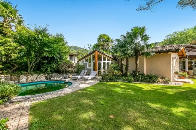 8.5 Zimmer Villa in Villa Luganese – Foto 2 von 20