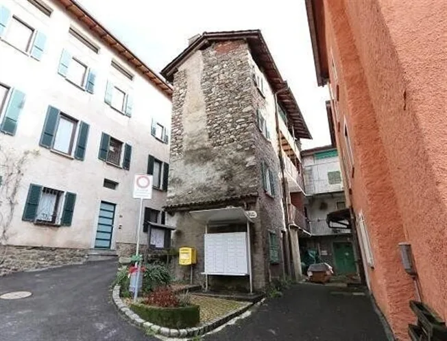 5 Zimmer Einfamilienhaus, 6981 Bedigliora