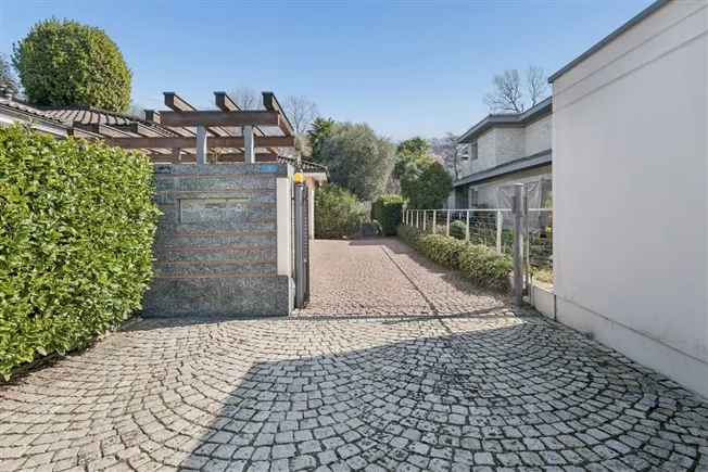 12 Zimmer Villa in Magliaso – Foto 19 von 20