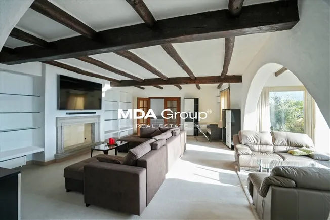 10 Zimmer Villa in Pura – foto 5 di 20