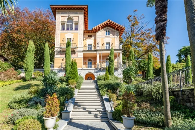 13.5 Zimmer Villa in Curio – Foto 2 von 15