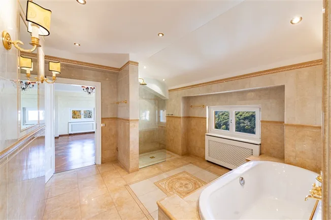 13.5 Zimmer Villa in Curio – Foto 15 von 15