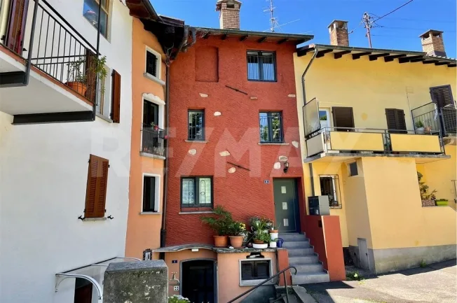 2.5 Zimmer Wohnung, 6988 Ponte Tresa