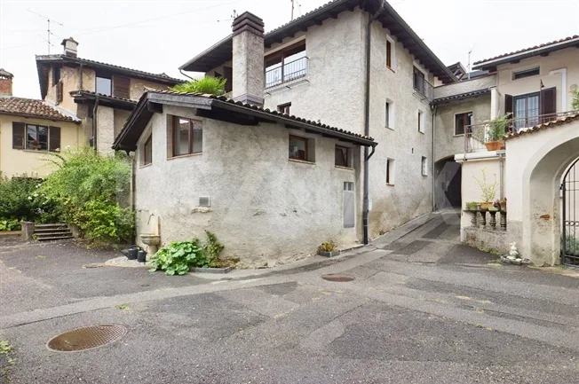 7 Zimmer Einfamilienhaus in Purasca – Foto 3 von 13