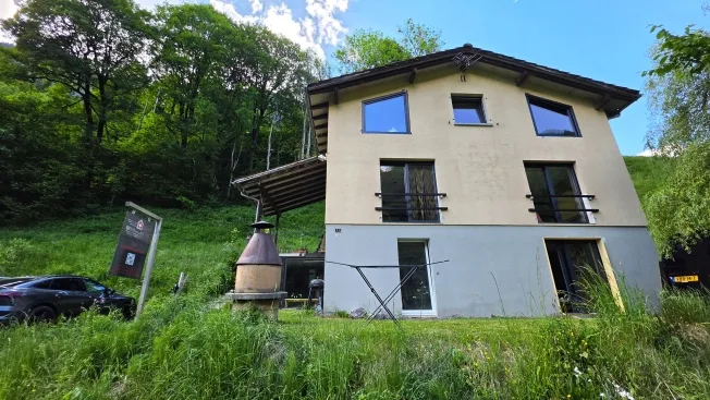 6 Zimmer Einfamilienhaus in Schwendi im Weisstannental – Foto 2 von 14