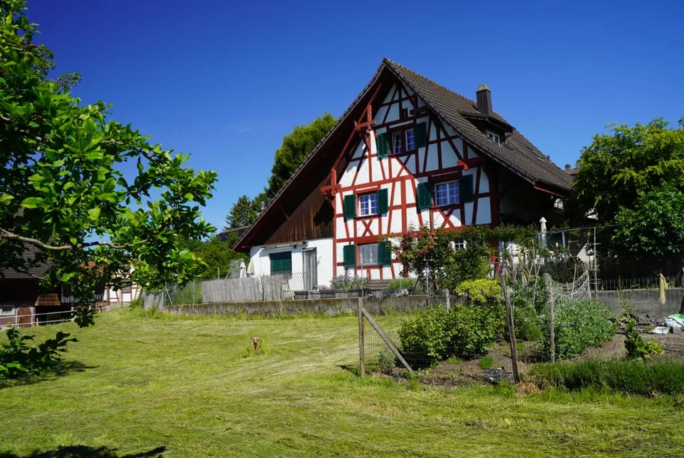 10.5 Zimmer Mehrfamilienhaus, 8112 Otelfingen
