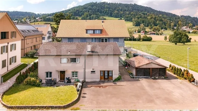 Wohnen oder Investieren | Geräumiges Zwei-Familienhaus mit viel Potenzial – Foto 8 von 10