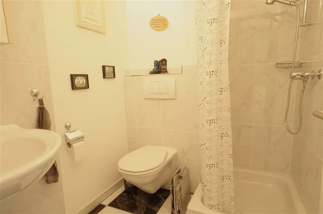 4.5 Zimmer Einfamilienhaus in Wasterkingen – Foto 5 von 17