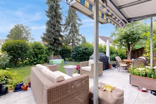 6.5 Zimmer Reihenfamilienhaus in Rafz – Foto 2 von 12