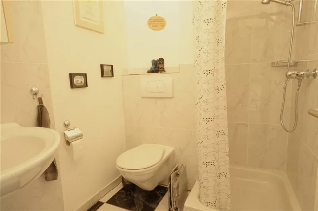 4.5 Zimmer Einfamilienhaus in Wasterkingen – photo 9 sur 16