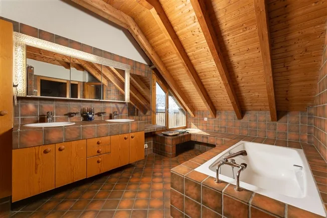 7.5 Zimmer Einfamilienhaus in Schaffhausen – photo 10 sur 11