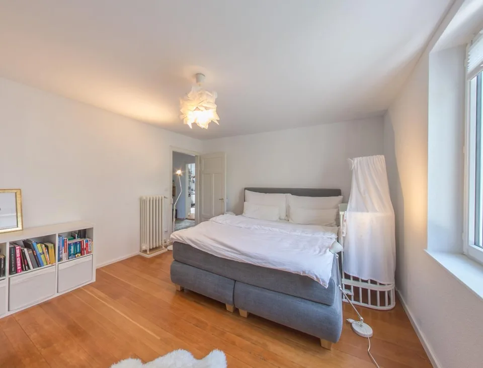 Sanierte 4.5-Zimmer-Altbauwohnung mit Terrasse und Balkon – Foto 16 von 18
