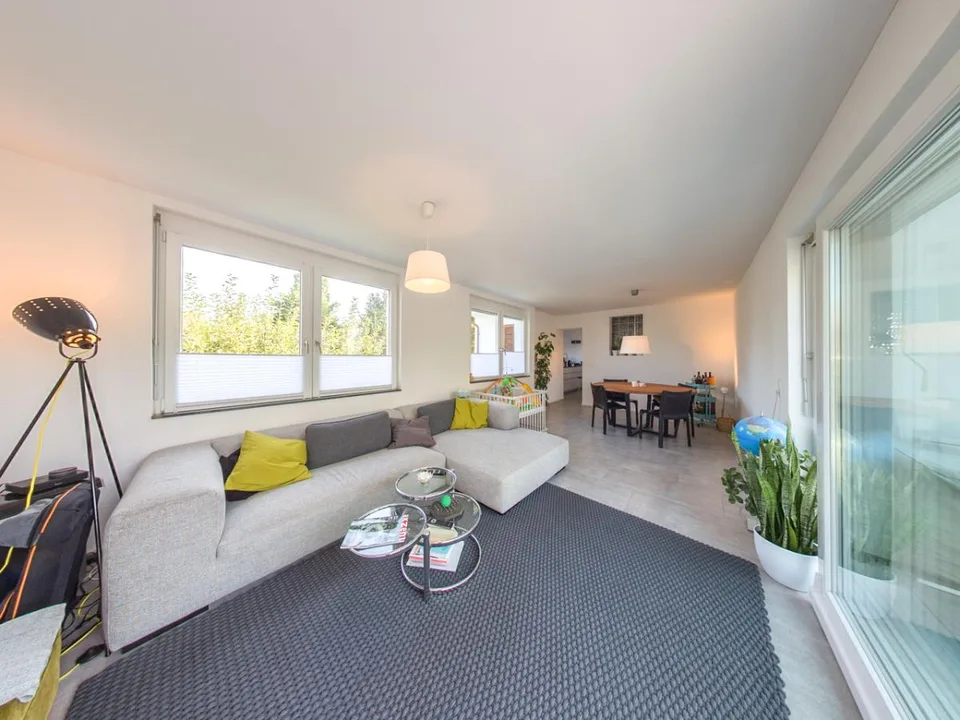 Sanierte 4.5-Zimmer-Altbauwohnung mit Terrasse und Balkon – Foto 15 von 18