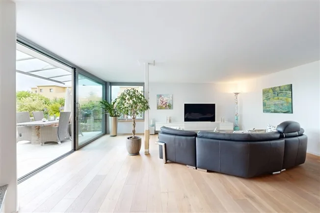 5.5 Zimmer Reihenfamilienhaus in Brüttisellen – Foto 3 von 12