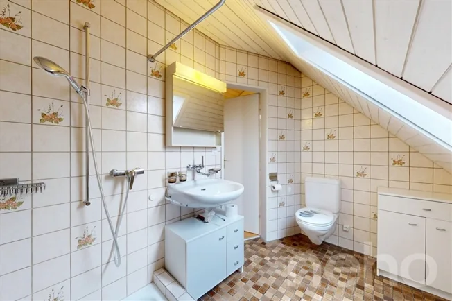 10 Zimmer Einfamilienhaus in Rorbas – Foto 8 von 10