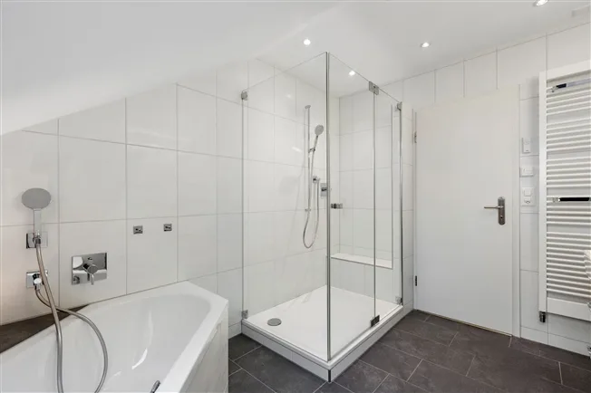 8.5 Zimmer Einfamilienhaus in Dachsen – Foto 5 von 6