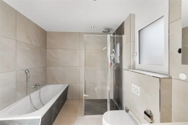 6 Zimmer Wohnung in Istighofen – Foto 2 von 5