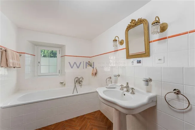 19 Zimmer Einfamilienhaus in Nidfurn – Foto 10 von 11