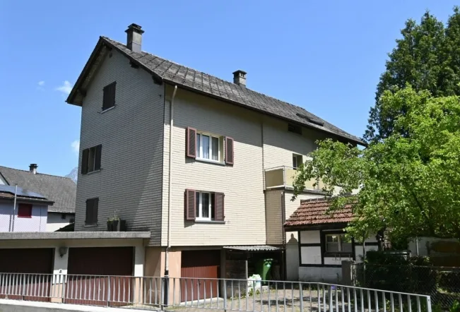 Mehrfamilienhaus, 8868 Oberurnen