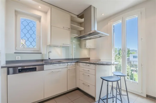 6.5 Zimmer Einfamilienhaus in Oberrieden – foto 18 di 20