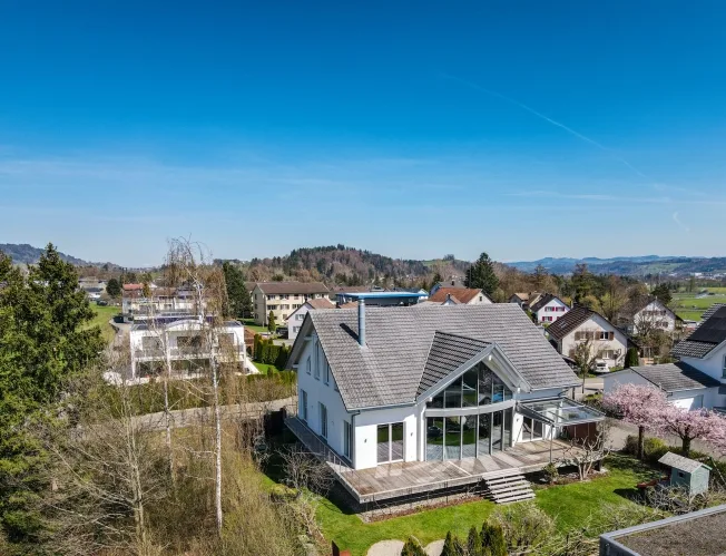5.5 Zimmer Einfamilienhaus in Henau – Foto 2 von 11
