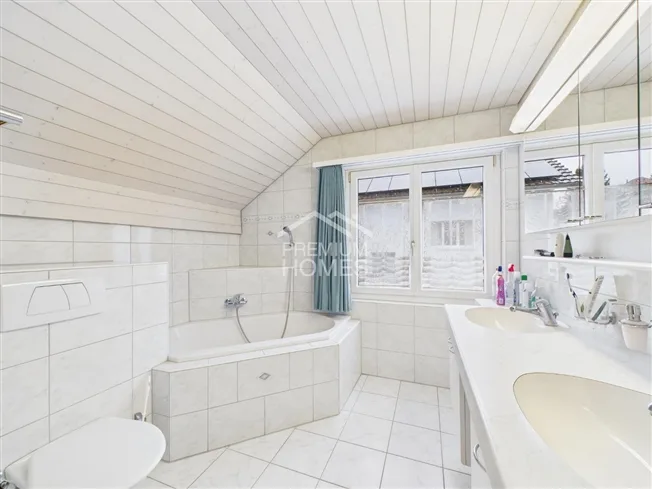 6.5 Zimmer Einfamilienhaus in Rebstein – foto 5 di 12