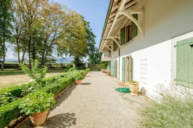 9 Zimmer Einfamilienhaus in Presinge – Foto 11 von 12