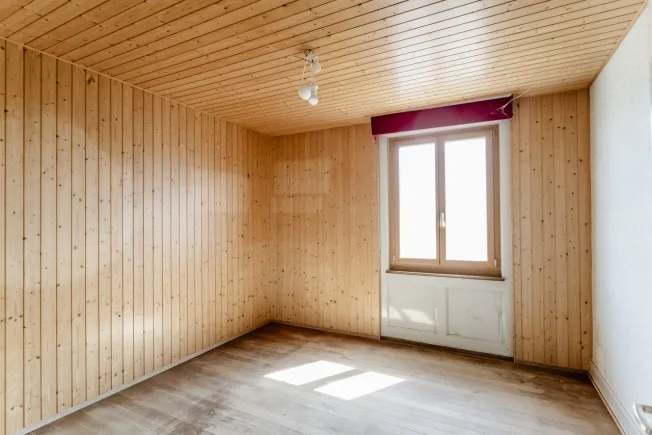 11 Zimmer Einfamilienhaus in Moutier – Foto 8 von 16