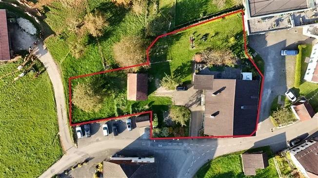 13.5 Zimmer Einfamilienhaus in Belprahon – Foto 2 von 12